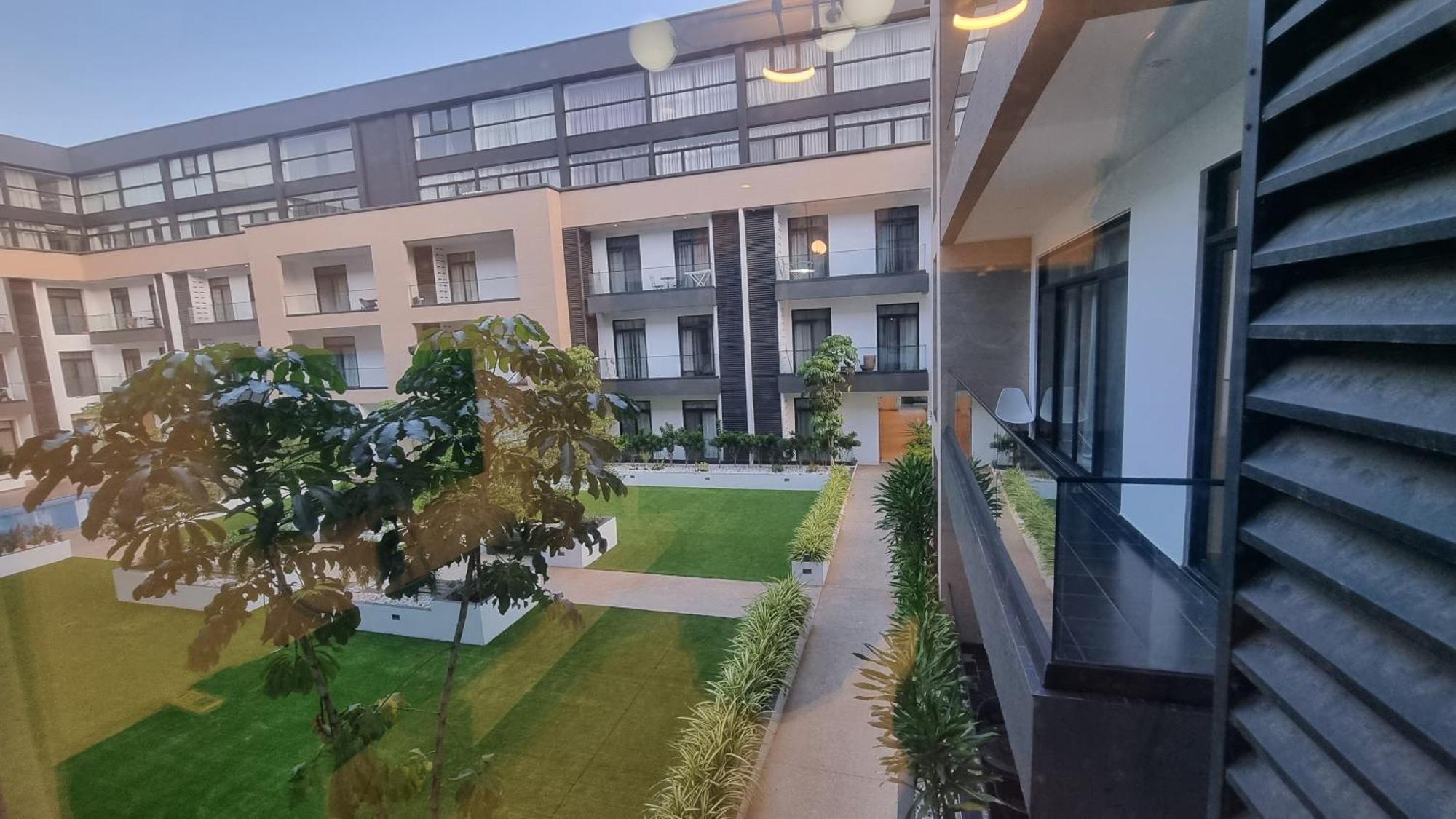 Embassy gardens Luxury suites CPG Accra Extérieur photo